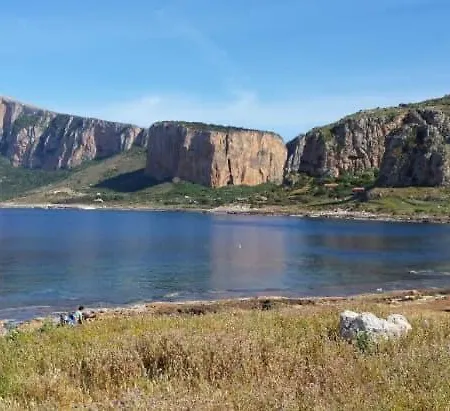 I Tramonti Di Cofano קסטלוצו