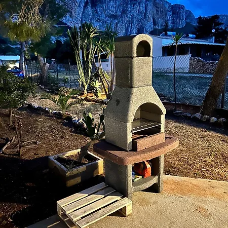 I Tramonti Di Cofano בית נופש קסטלוצו